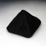 ピラミッドピロー（クッション枕）黒・中(plbl002-1)